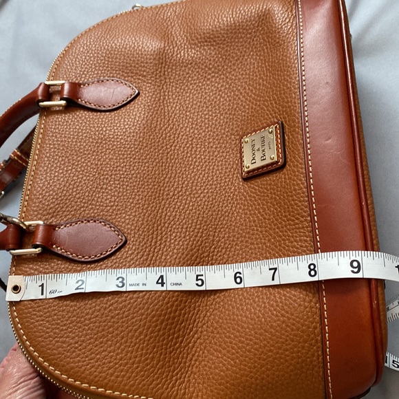 EUC Dooney and Bourke style R343 cognac/saddle brown satchel hand bag - Picture 13 of 13